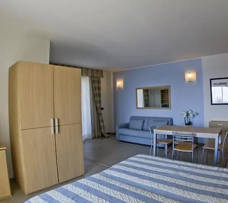 Aregai Aparthotel 4*
